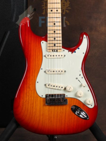 Di alta qualità FDST-1105 colore rosso scoppio solido corpo in frassino bianco battipenna acero frtboard chitarra elettrica Elite, spedizione gratuita