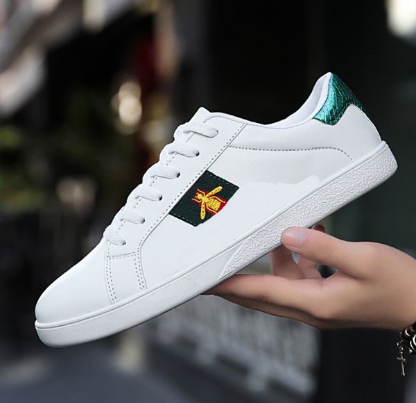 

2019 new arrival fashion white shoes men women casual shoes luxury sneakers leather embroidered bee designer shoes, Black