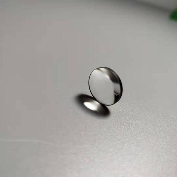 

опиекое екло впђклой линз 12 мм диамеѬ окђное Ѭаоние 11.6mm изиекой