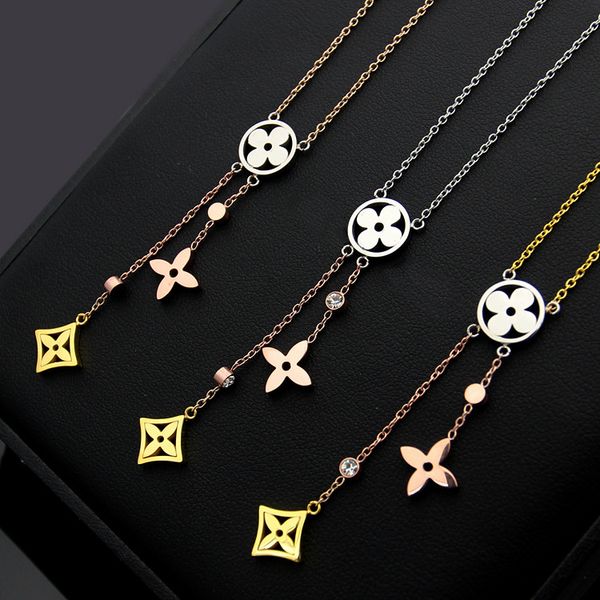 

v letter cutout four-leaf flower tassel color necklace ladies three-color four-leaf clover necklace, Silver