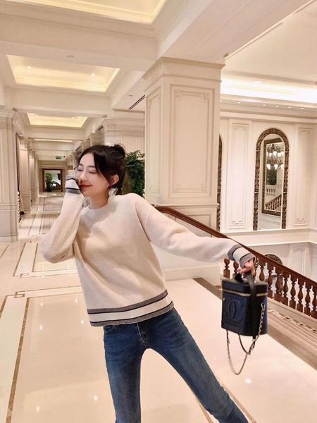 

paris cd cashemere jersey fashion street style sweater winter 2020 runway collection, White;black