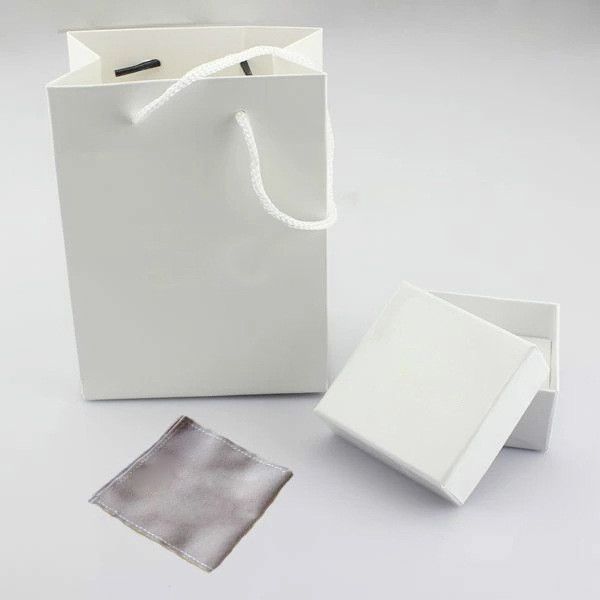 

Бренд модной упаковки ювелирных изделий оптом D белый ди подарок сумка бумажная к