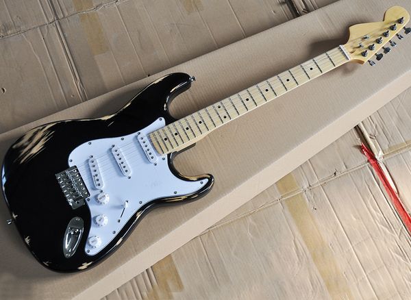 Black Vintage Styles Guitarra Elétrica Com Cabeça invertida, Pickguard Branco, captadores SSS,bordo Fretboard, pode ser personalizado como pedido