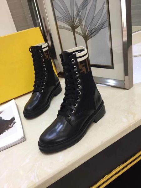 

Snowboards e botas de esqui cn_e