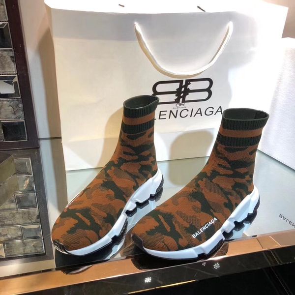 

2020 new vu luxury designer couple stretch socks sneakers couple socks casual shoes women and men casual shoes