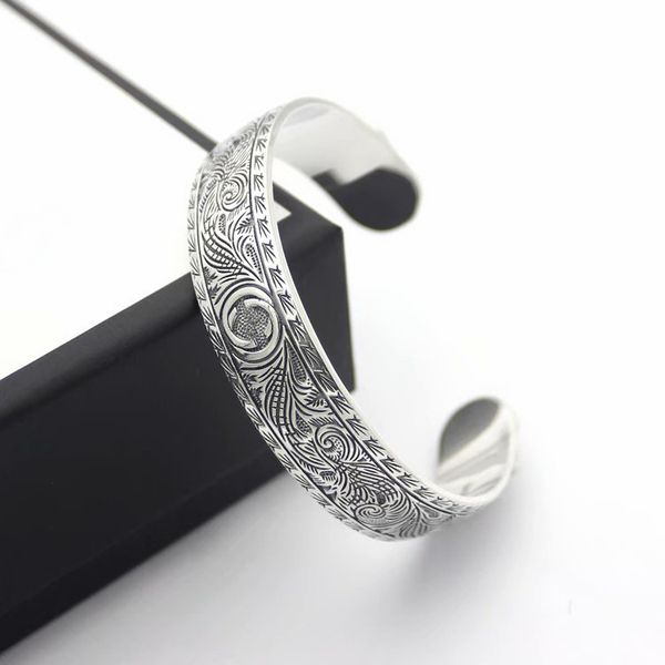 

new arrival retro fashion lady brass emboss pattern tiger head g letter 18k gold plated engagement wedding open wide bangle bracelets, Black