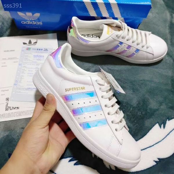 

2020 men fashion sneakers small white shoes 2020 spring new leather hit color fashion breathable casual shoes factory direct sales