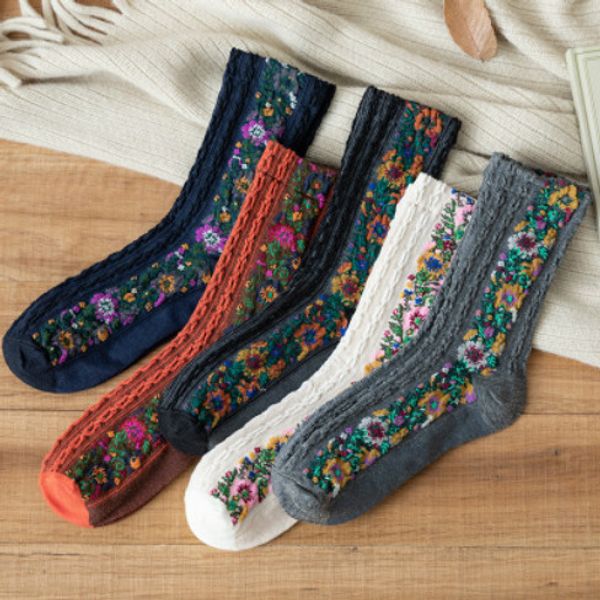 

womens designer retro ethnic style pattern socks mid-length personality cotton socks girls brand sock floral print 2020 new fashion, Black;white