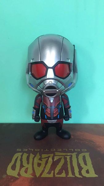 

hero series ant-man us captain 3 civil war giant ant ht shaking head ant box hand-made