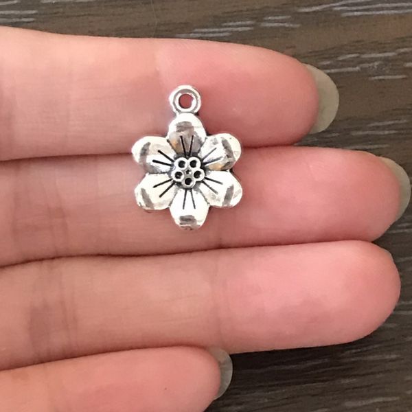 

wholesale diy 6 petal flower charm antique silver tone floral pendant charm for bracelet necklace earrings bookmark zipper pull jewelry, Bronze;silver