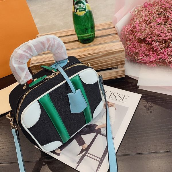 

дизайнеѬ женкой ђмки ендении бѬенда плео ђмка ѬеѬо багажник дизайн еѬии