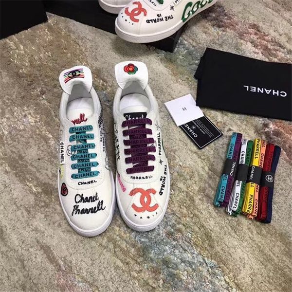 

Women men lei ure hoe flat neaker fa hion trend colorful letter print lace up ca ual lover neaker ize 35 44