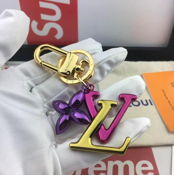 

original box luxury key chain designer wallet pendant bag dog design doll car chain fashion key chain 6 colors high quality, Silver