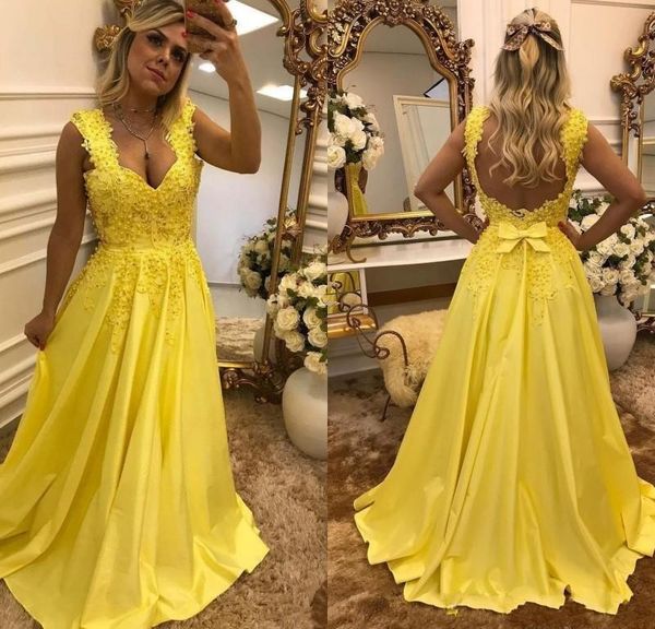 

2019 new a-line prom dresses yellow sleeveless v-neck satin lace appliques bow open back sweep train plus size party evening gowns, Black