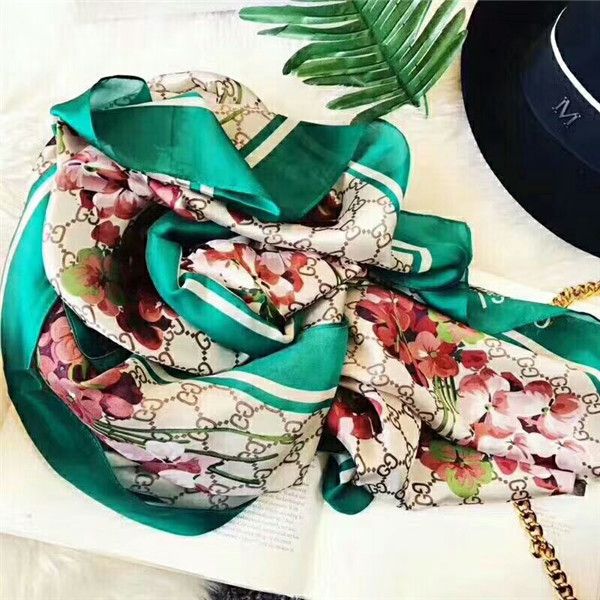 

2020.feminine printed monogram scarf batch shawl elegant beautiful shawl comfortable wear in spring and summer designer scarf designer silk, Blue;gray