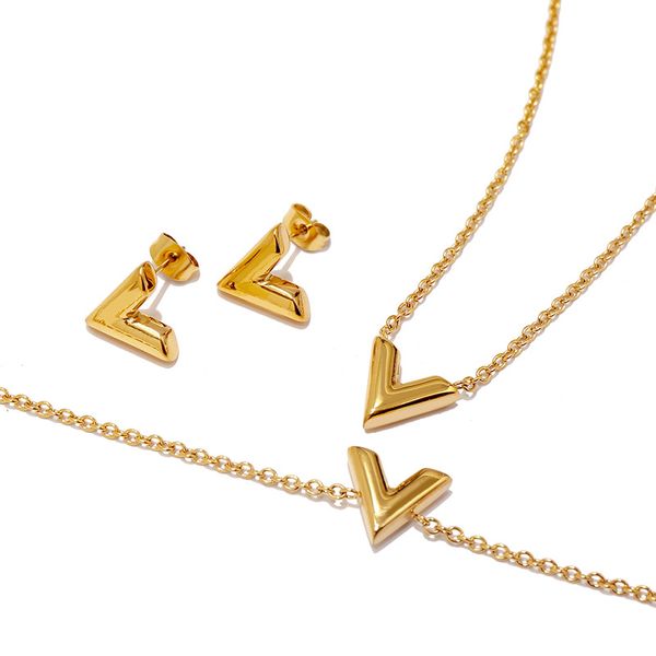 

Pulseira, brincos e colar lyalove007