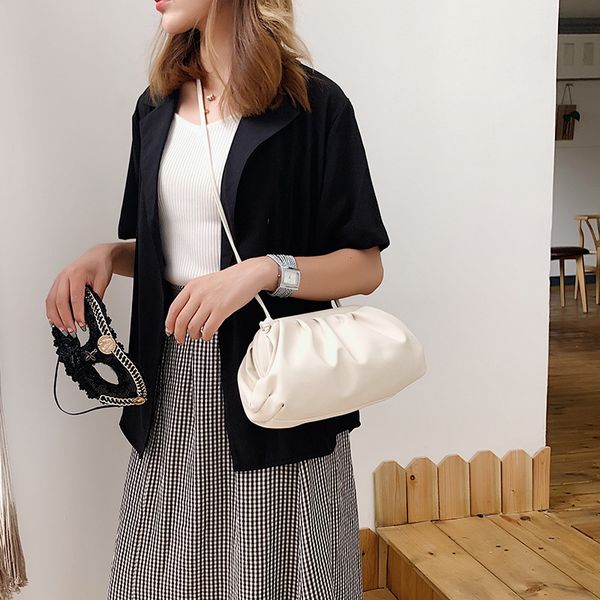 

2020 new shoulder bag women's casual fashion korean version of the simple retro fold oblique cross