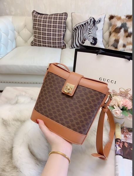 

2019 handbag fashion ladies shoulder bag diagonal package leather luxury bucket bag l flower new ing