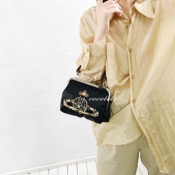 

2019 new saturn embroidery pu portable shell bag ethnic style satin clip messenger bag chain women purses and handbags