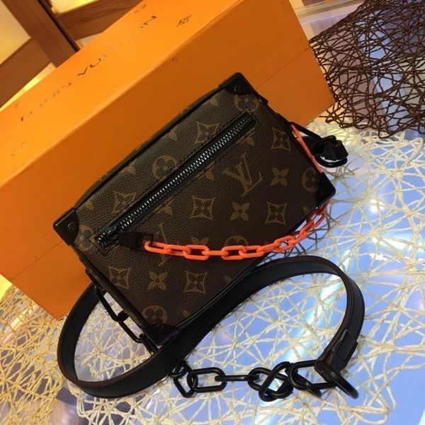 

2019 the new li ting favorite element women houlder handbag retro fa hion high grade re in chain