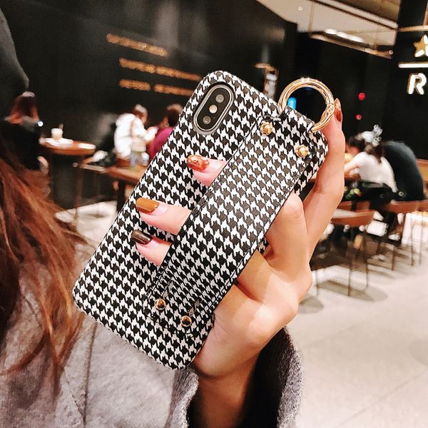 

fashion 19 new phone case for iphonex xs xr xsmax iphone7/8plus iphone7/8 iphone6/6sp 6/6s flying birds phone case with wristband wholesale