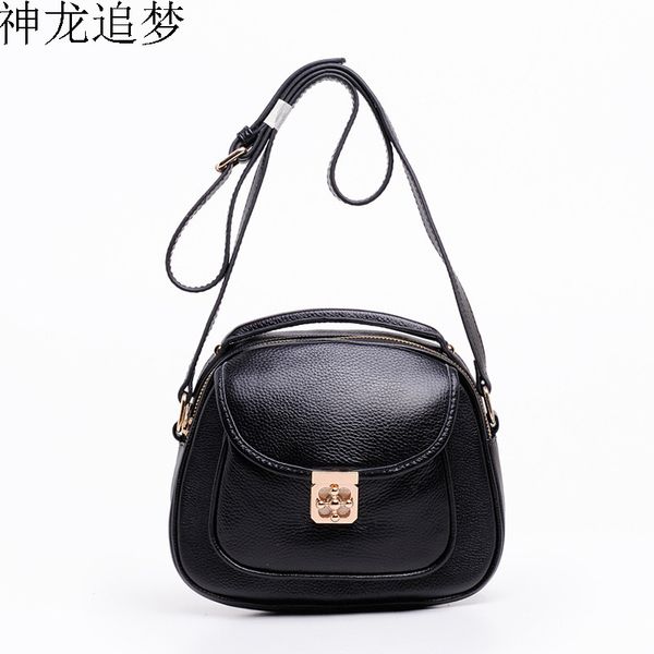 

осень и зима европейская и американская мода замок пряжка слой кожи сплошной цвет плечо перекинуто маленькая сумка кожаная сумка