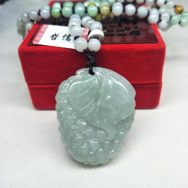 

zheru jewelry pure natural jadeite light green grape pendant tricolor jadeite bead necklace a class a national certificate, Silver