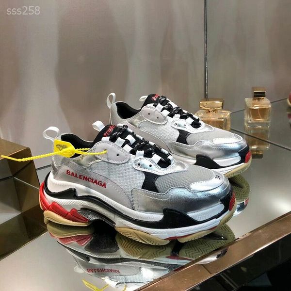 

2020 new fashion europe and america sneaker triple personalized shoes for men's women beige black sports shoe size 35-45