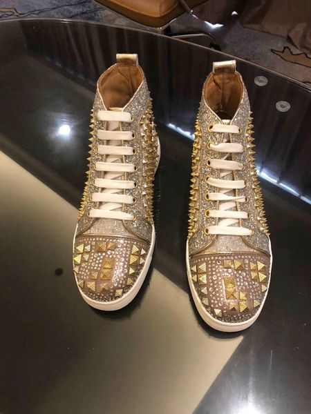 

дизайн обувь мужчины женщина chaussures шипованных спайки кроссовки тройной заклепка красной подошва из натуральной кожи золота шипов плоски, Black