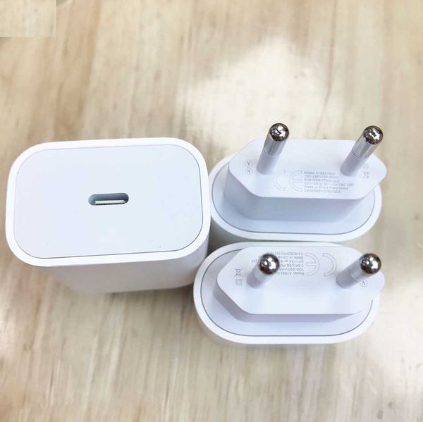 

fcc ce for iphone xiaomi android fast charge us eu 5v 18w charger mobile phone usb fast 18w charging head wireless