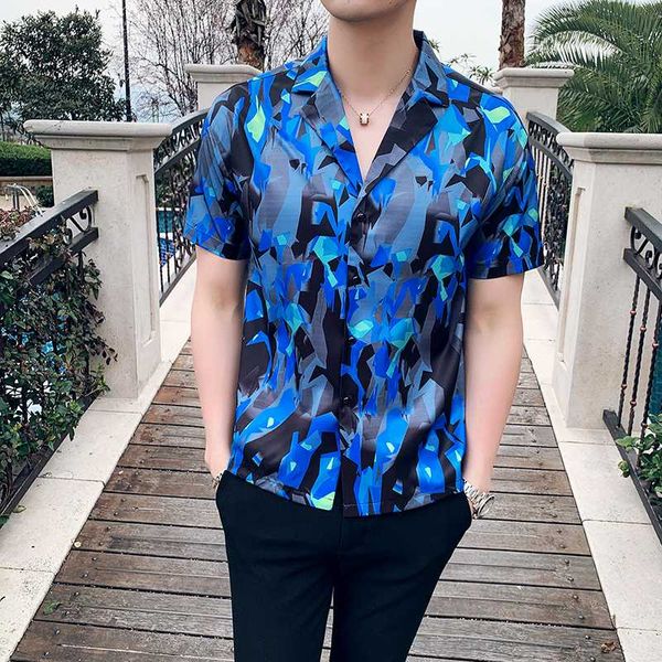 

summer 2020 hawaiian shirt mens short sleeve print men's dress shirt british style loose casual men's 3xl camisa masculina, White;black