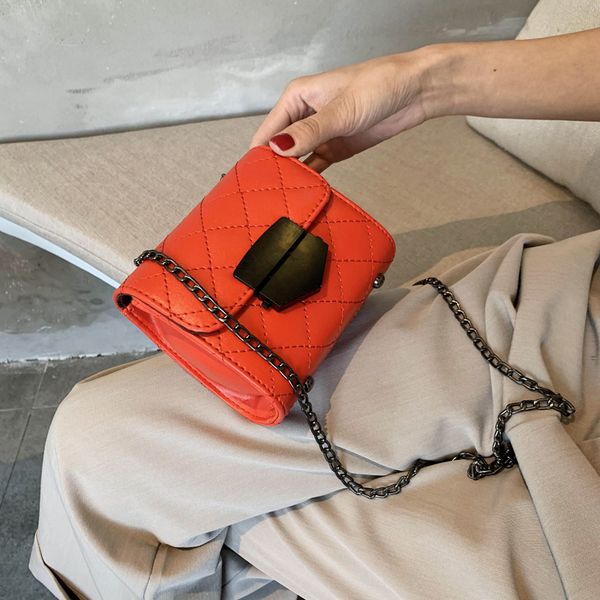 

2020 lady cross body chains quilted bags b0055