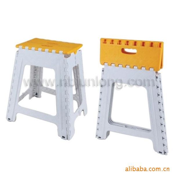 

поставьте пластиковый складной стул