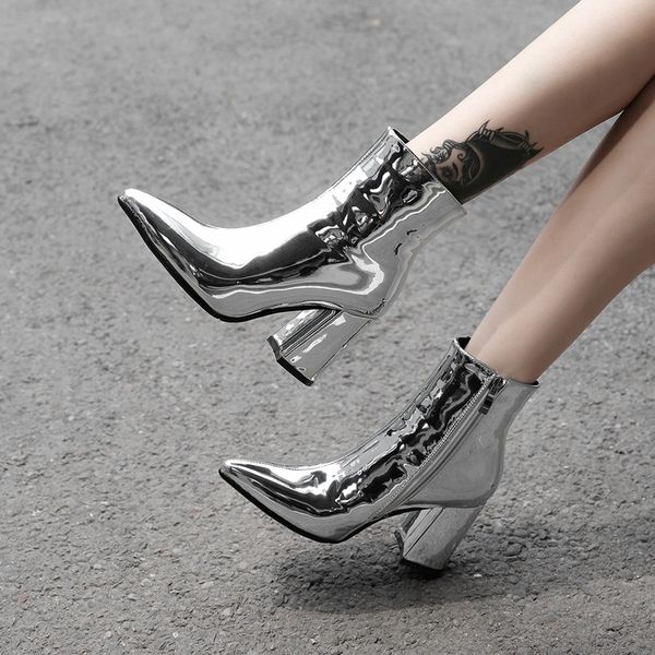 

2019 winter new high-heeled boots women's fashion patent leather zipper decorative square heel punk style high-heeled boots, Black