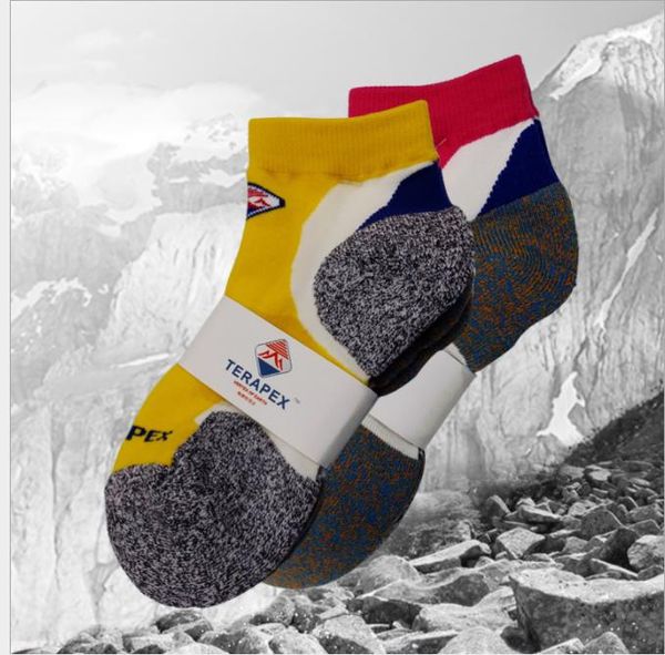 

mountaineering socks professional sports badminton socks for men and women, Black