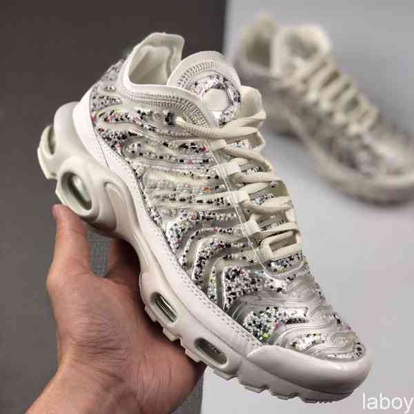 

with box 2020 tn plus womens mens running shoes white black colorful breathable outdoor tns trainers sports sneakers des chaussures schuhe