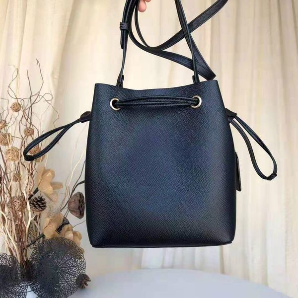 

designer women bucket shoulder bag classic lady solid color crossbody bags drawstring hand shoulder bag travel holiday bucket bags/7