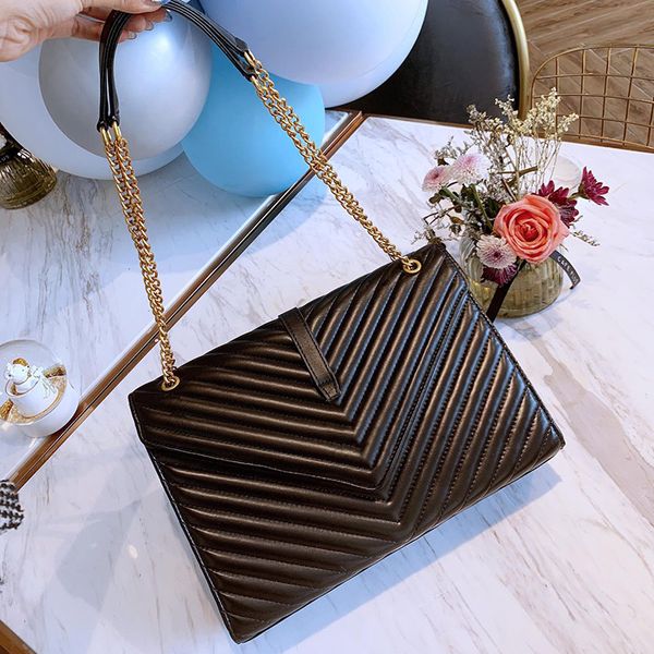 

classic v shape flaps chain envelope bag designer luxury handbags purses totes dsigner crossbody bag single shoulder messenger bags