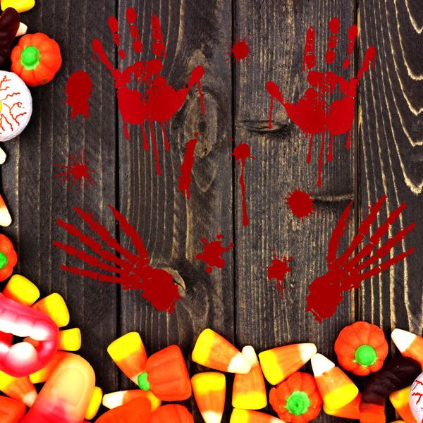 

3d horrible halloween decoration bloody wall stickers fingerprint blooding handprint foot wallpaper glass window halloween decor 30*45cm