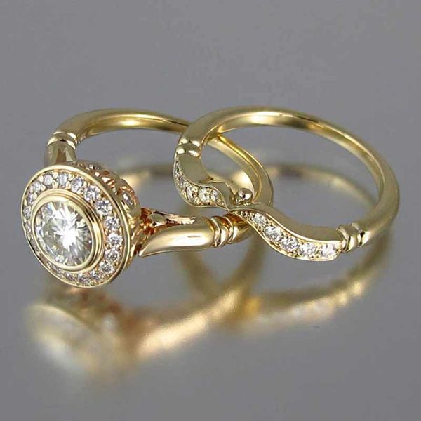 

huitan golden color 2pc bridal ring sets romantic proposal wedding rings foe women trendy round stone setting wholesale lots, Golden;silver