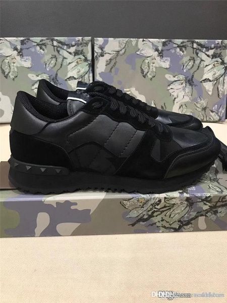 

2019VALENTINO Garavani Rockrunner Camo черный бронзовый кроссовки Кроссовки с коробкой