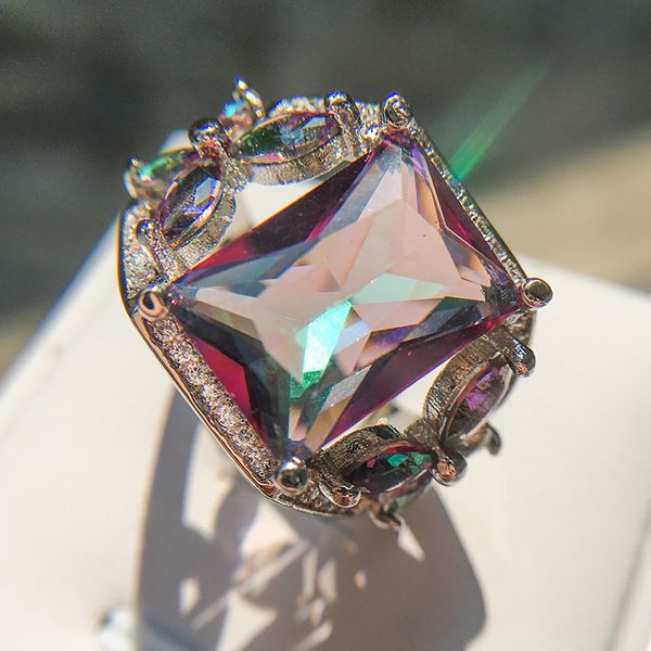 

wholesale-selling hand jewelry creative fashion high-end seven-color zircon horseeye diamond ring, Golden;silver