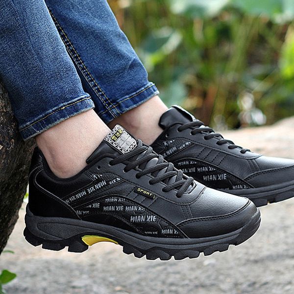 

elderly cotton shoes men's winter warm plus velvet thickening dad shoes safety non-slip middle-aged sports high men, Black