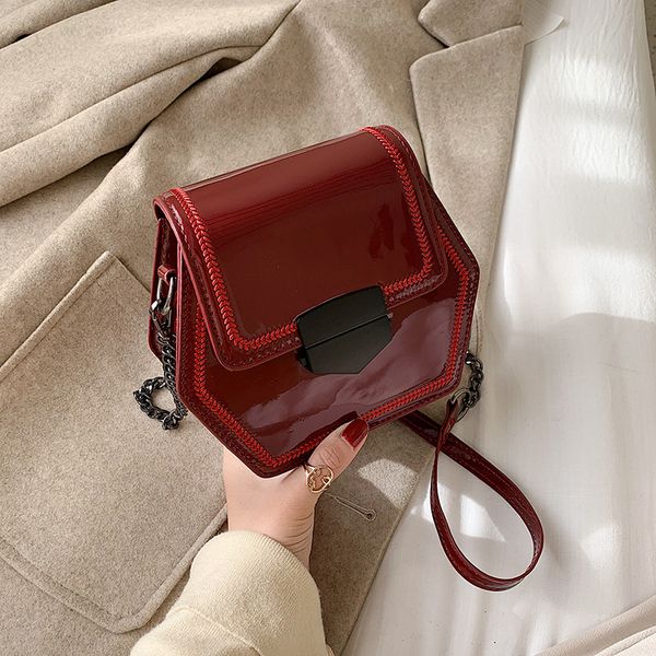 

vintage лакиѬованной кожи плео женин crossbody ђмка повелиелни ђмка вееѬние кла