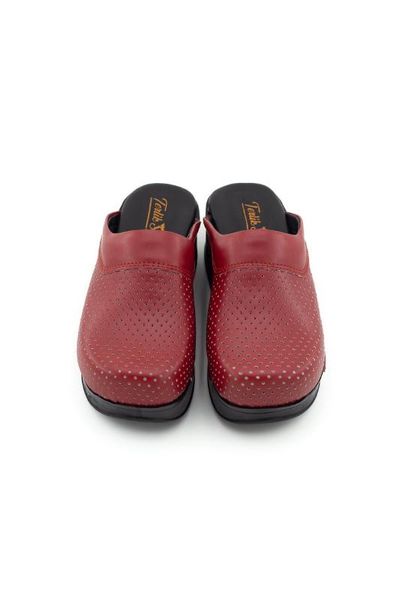 

red air slippers black base