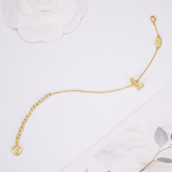 

custom thick gold plating elegant intellectual women charm bracelet suitable for wedding party jewelry factory direct sales, Golden;silver