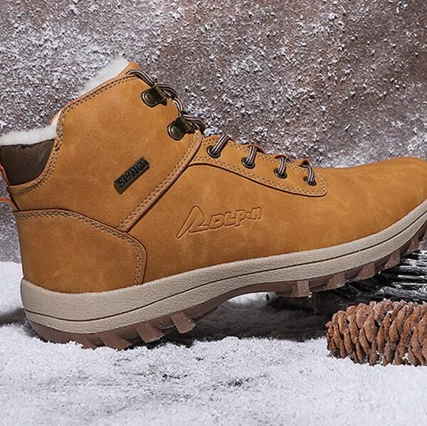 

australian snow boots 2019 luxury designer winter warm plus velvet men's shoes martin boots outdoor high men's shoes ing, Black