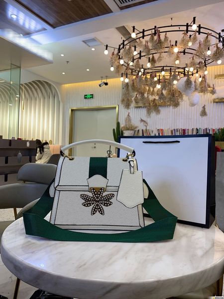 

designer luxury women bags shoulder bags women crossbody bag high-quality genuine leather casual wild shopping fashion two colors