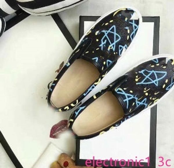 

2019 loafers leather slip on espadrilles shoes leather size 35-41 us size us5-us8 2019 casual shoes star print, Black;green