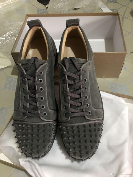 

2019 designer sneakers men's studded red bottom low-junior spikes flats shoes men and women black grey leather sneakers casual shoe
